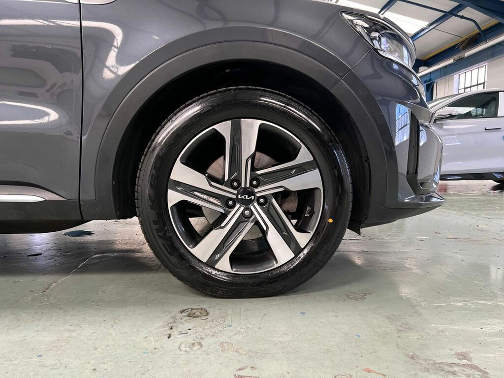 Kia Sorento 4 White #10
