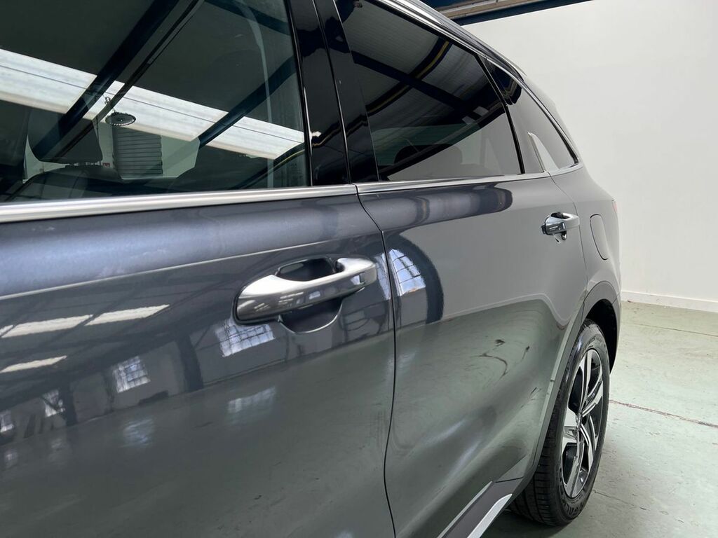 Kia Sorento 4 White #11