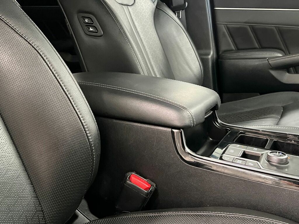 Kia Sorento 4 White #55