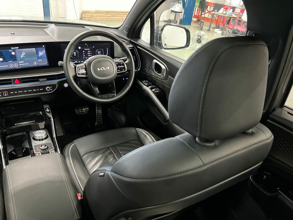 Kia Sorento 4 Black #31