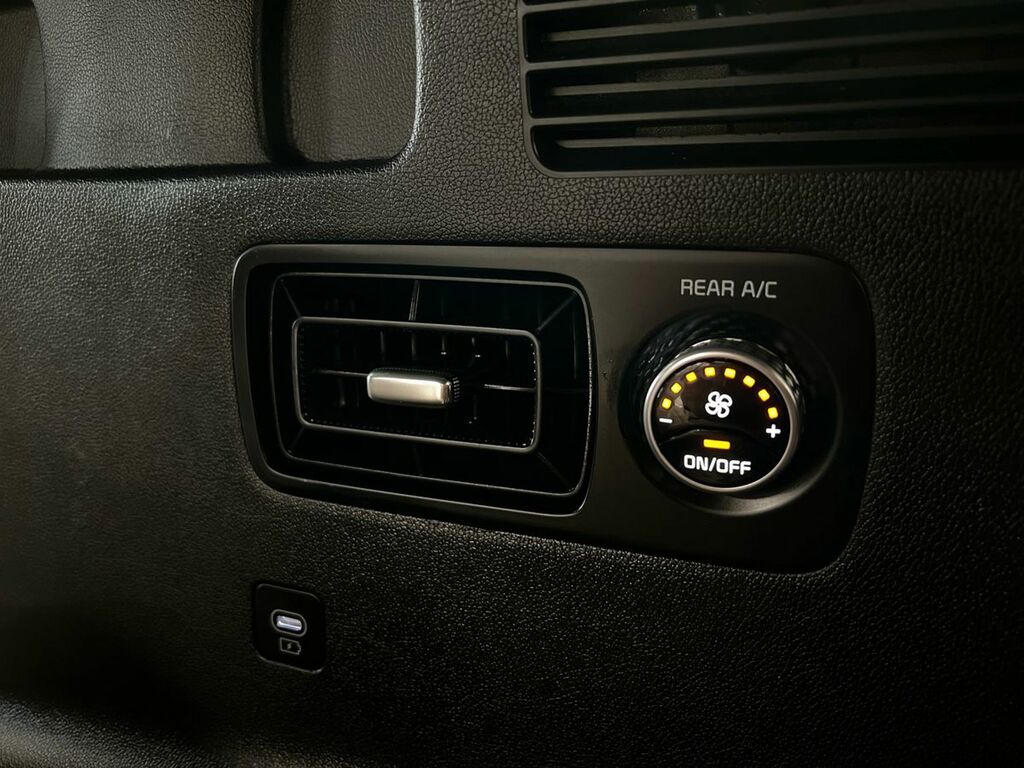 Kia Sorento 4 Black #68