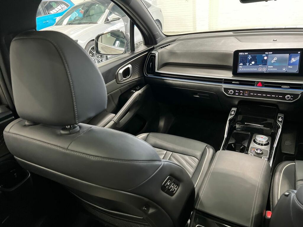 Kia Sorento 4 Black #30