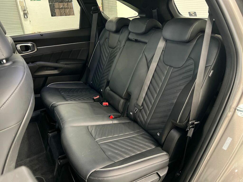 Kia Sorento 4 Black #27