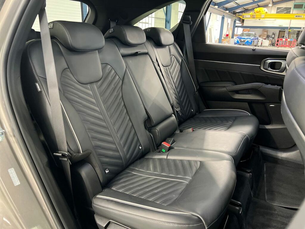 Kia Sorento 4 Black #20
