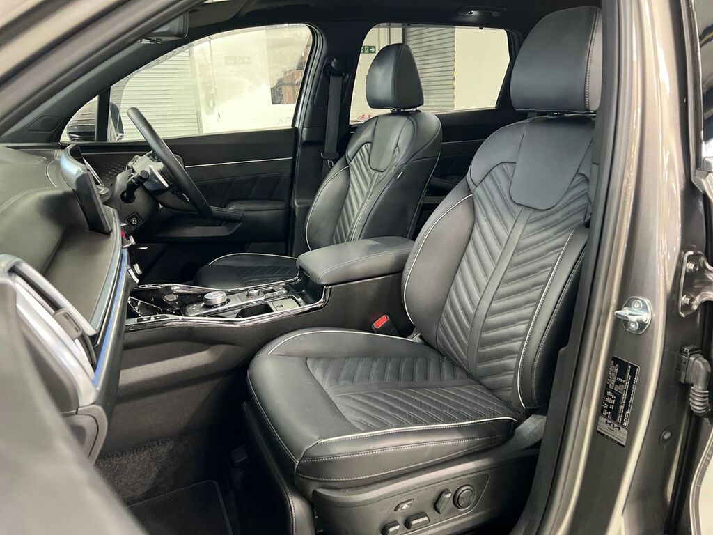 Kia Sorento 4 Black #26