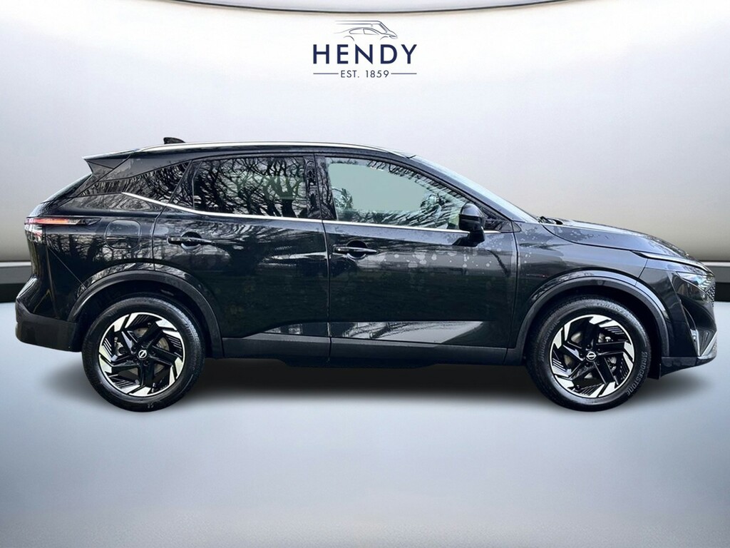 Nissan Qashqai 1.3 Dig-t Mh N-connecta Black