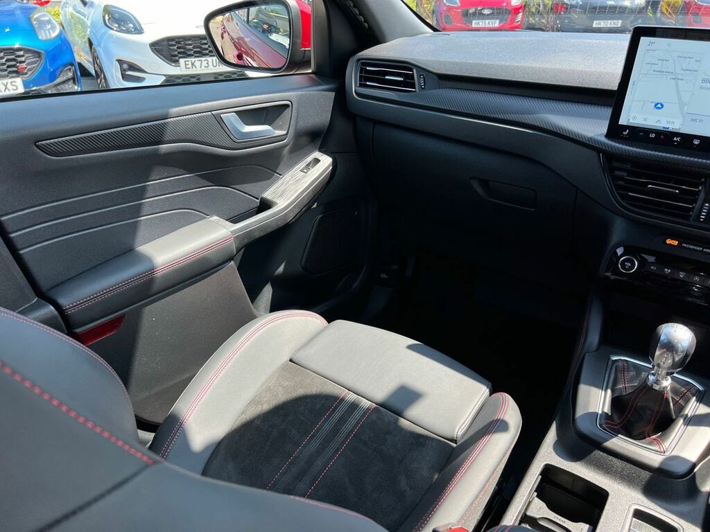 Ford Kuga 2.5 Phev Black Package Edition Cvt Black #30