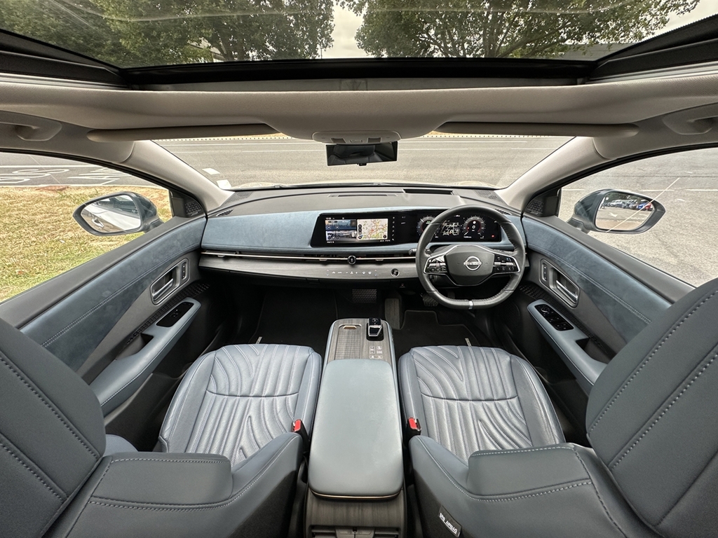Nissan Ariya 225Kw Evolve 87Kwh 22Kwch E-4orce Silver #3