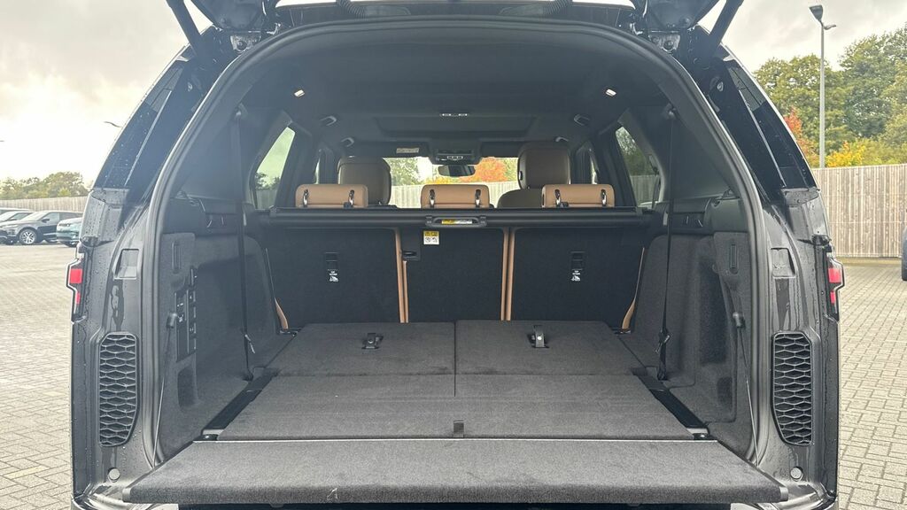 Land Rover Discovery 3.0 D350 Dynamic Hse Black #5