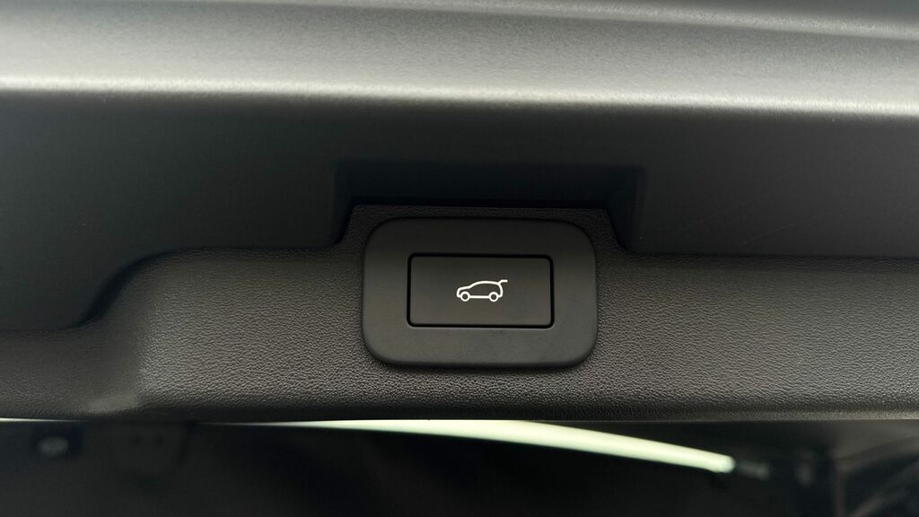 Land Rover Discovery D350 Dynamic Hse Black #24