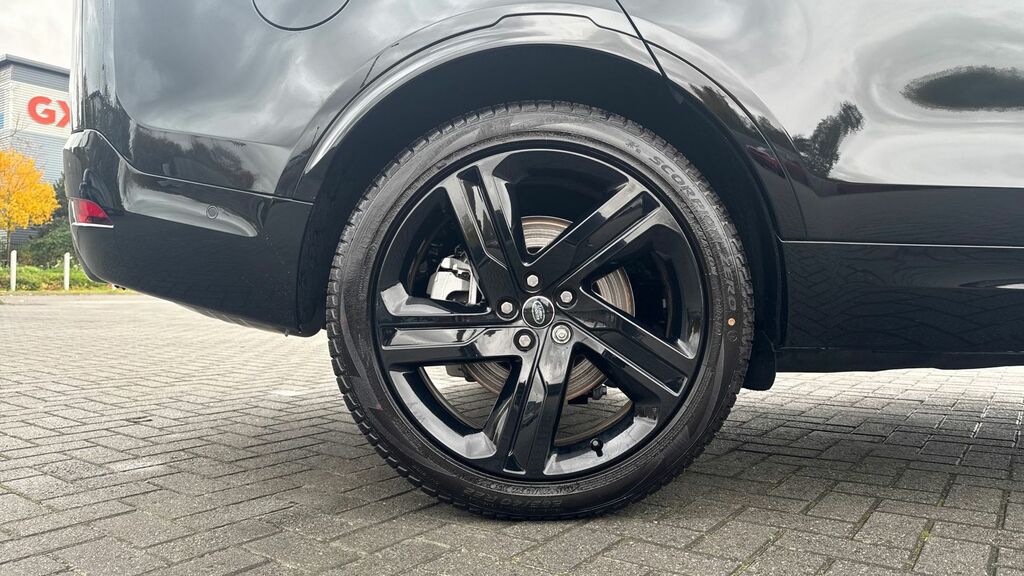 Land Rover Discovery D350 Dynamic Hse Black #25