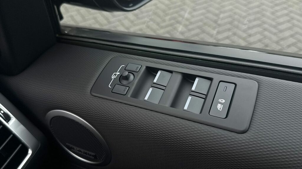 Land Rover Discovery D350 Dynamic Hse Black #20