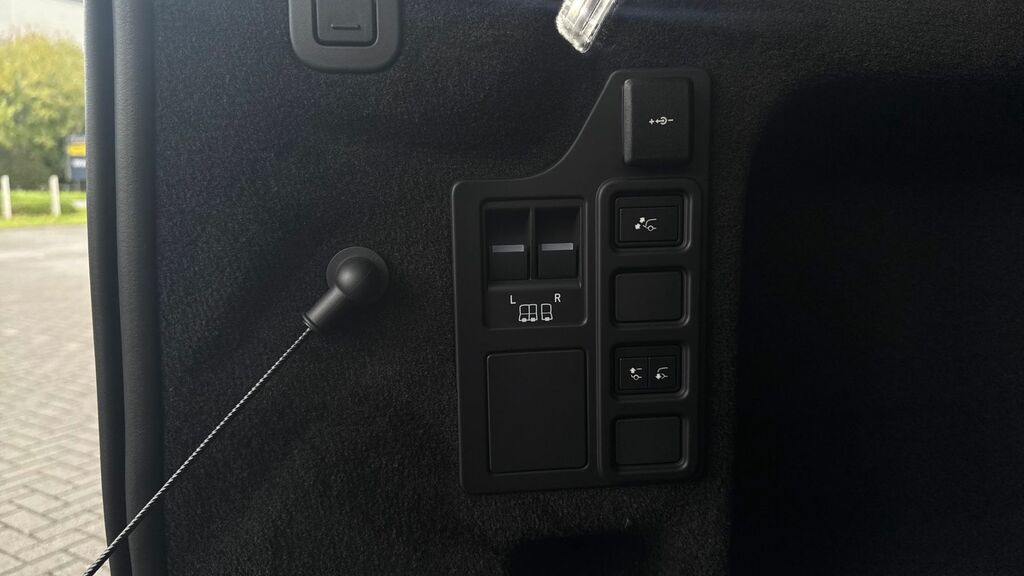 Land Rover Discovery D350 Dynamic Hse Black #22