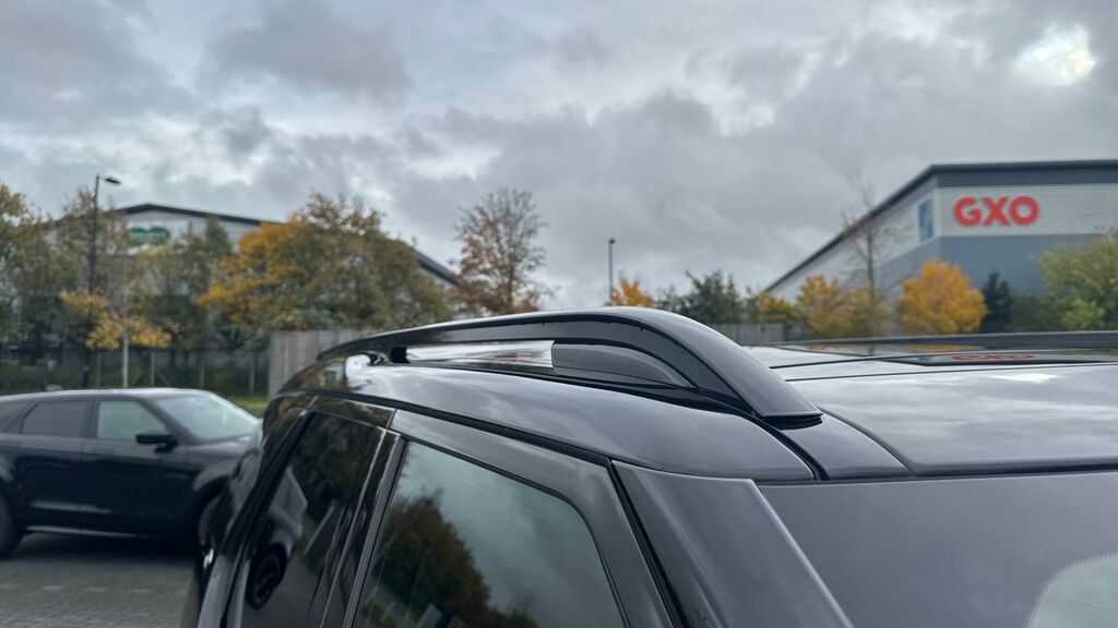 Land Rover Discovery D350 Dynamic Hse Black #33