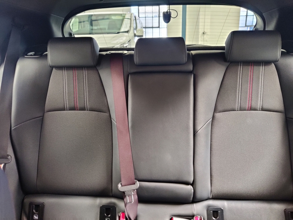 Toyota Corolla Corolla Excel Hev Cvt Black #28