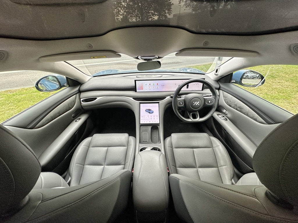 MG IM5 217Kw Standard Range 75Kwh Blue #3