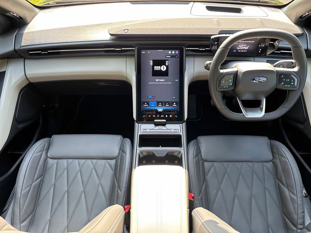 Ford Explorer 210Kw Premium 77Kwh Black #3