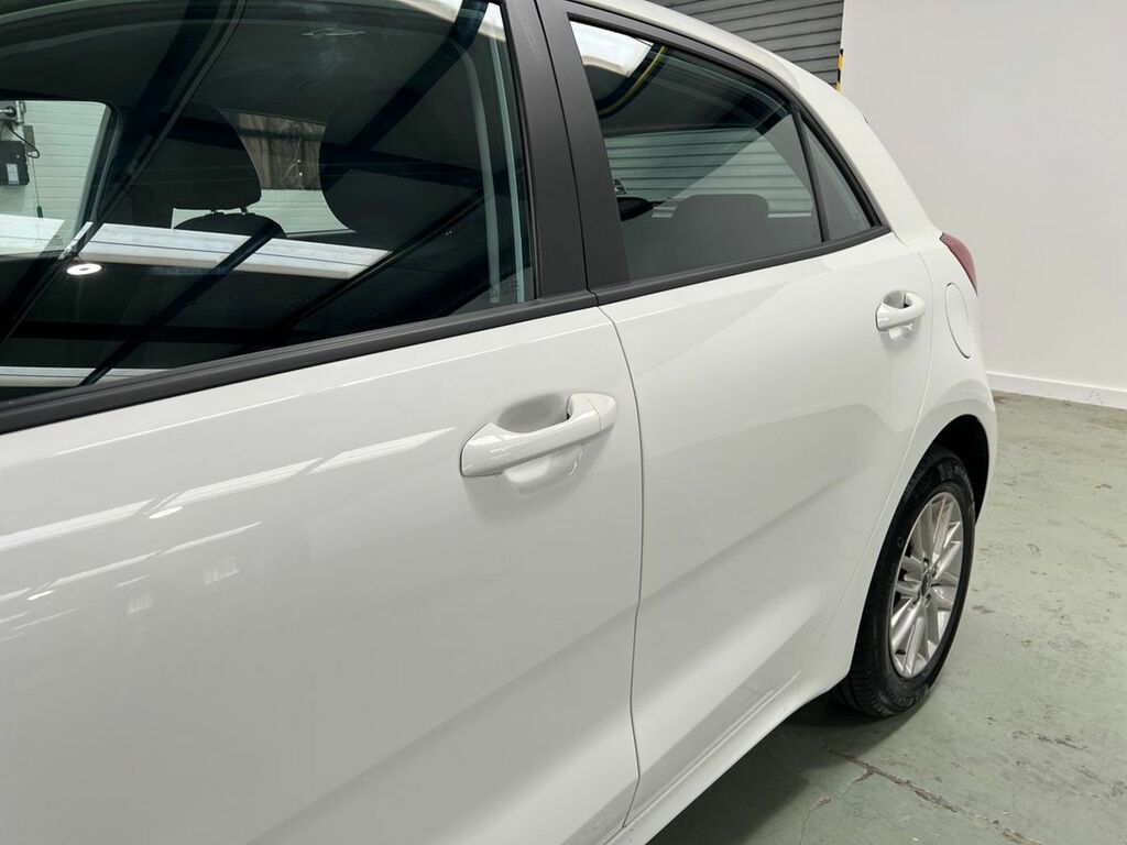 Kia RIO 1.0 T Gdi 2 White #3
