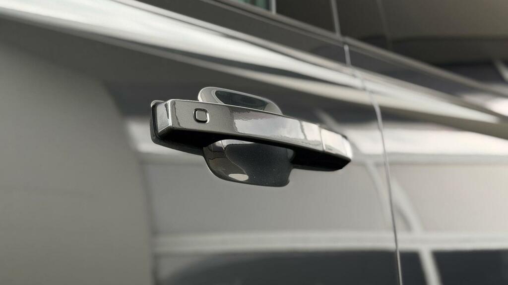 Land Rover Defender 110 X-dynamic Hse Grey #10