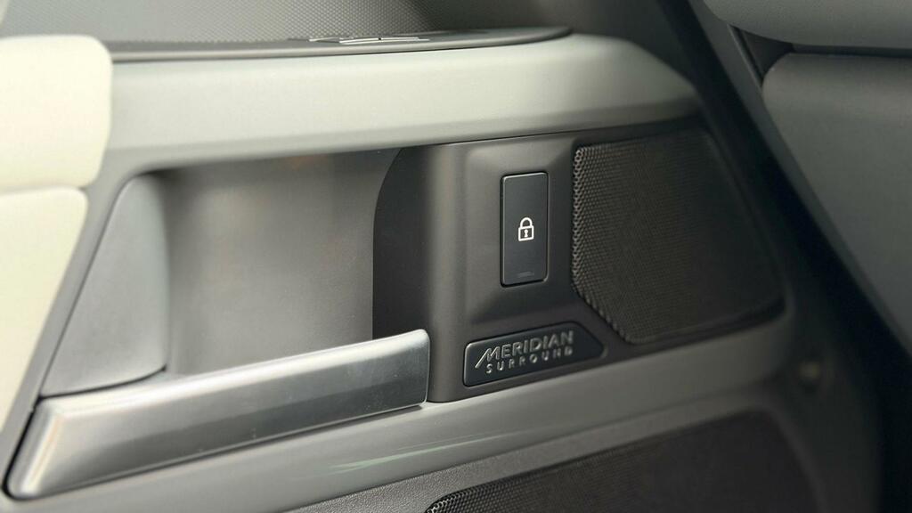 Land Rover Defender 110 X-dynamic Hse Grey #8