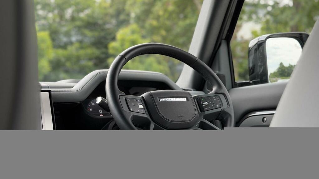 Land Rover Defender 110 X-dynamic Hse Grey #23