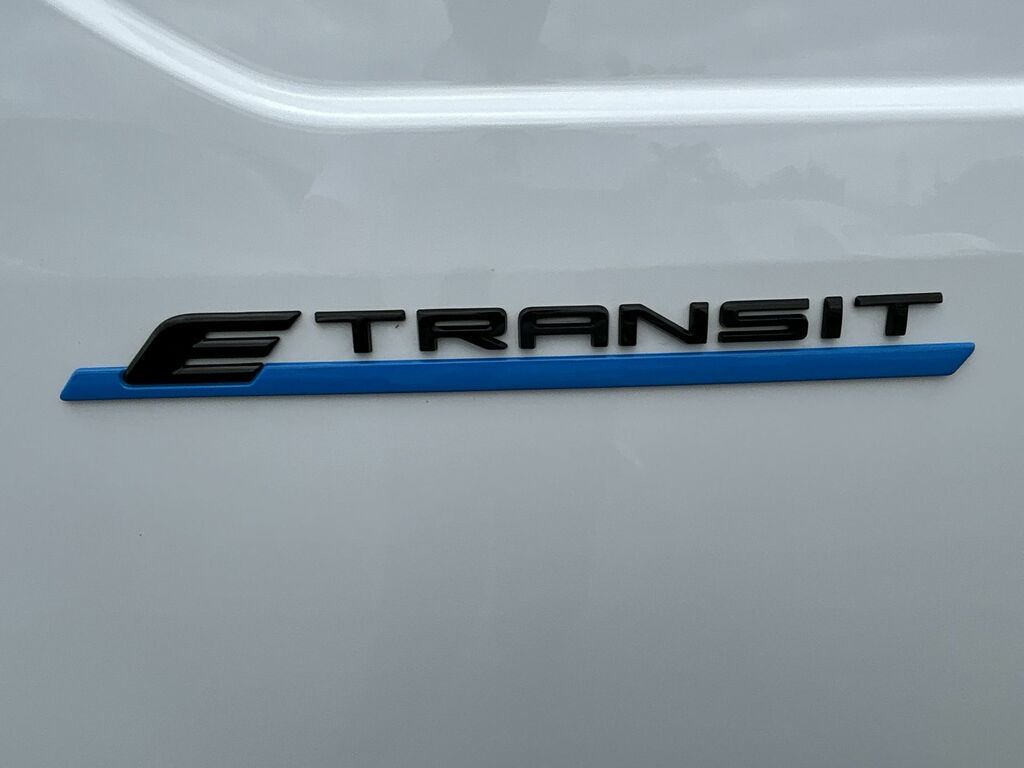 Ford Transit Courier 43Kwh Limited Panel Van Swb 136 Black #16