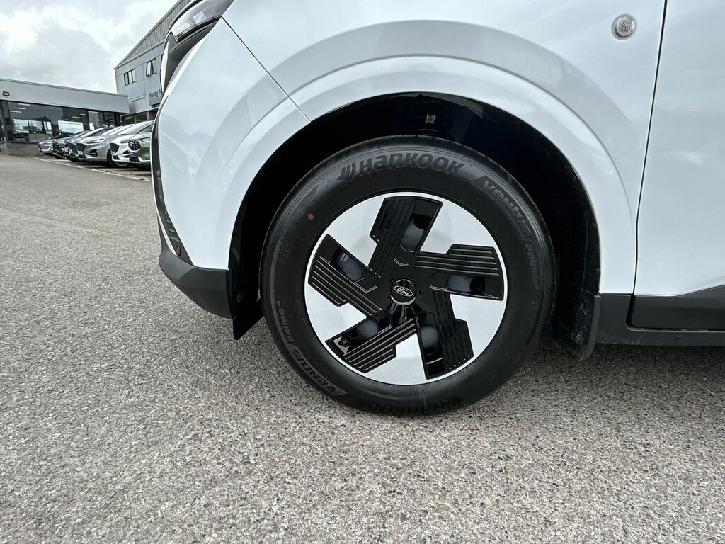 Ford Transit Courier 43Kwh Limited Panel Van Swb 136 Black #32