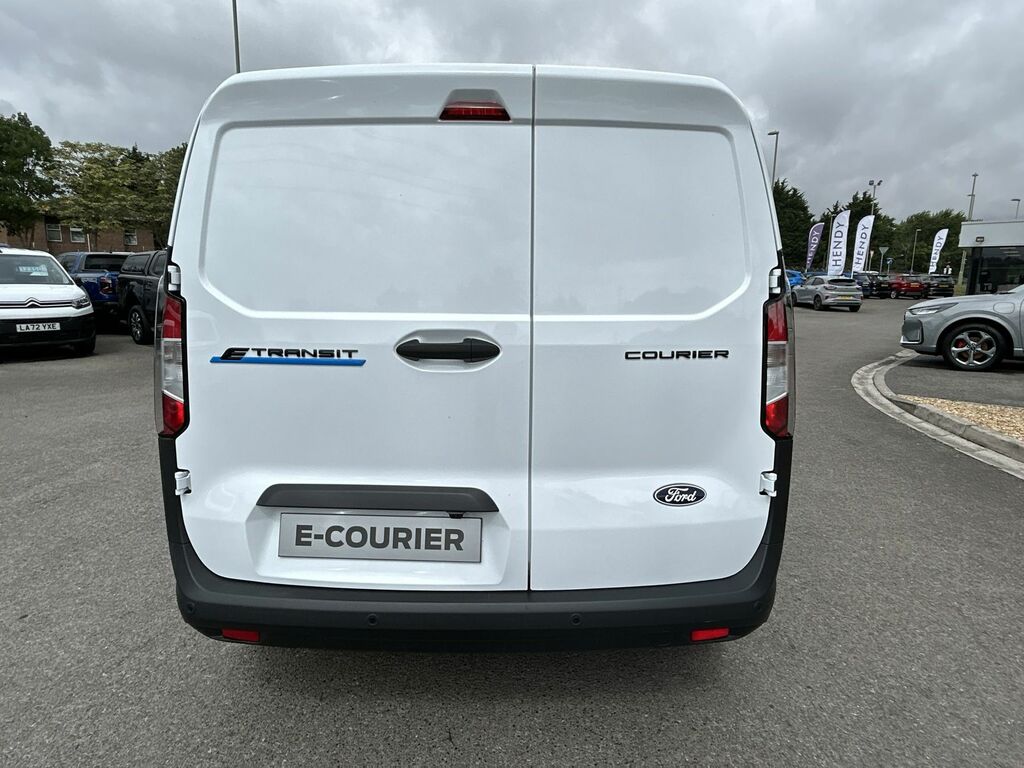 Ford Transit Courier 100Kw 43Kwh Trend Van White #4