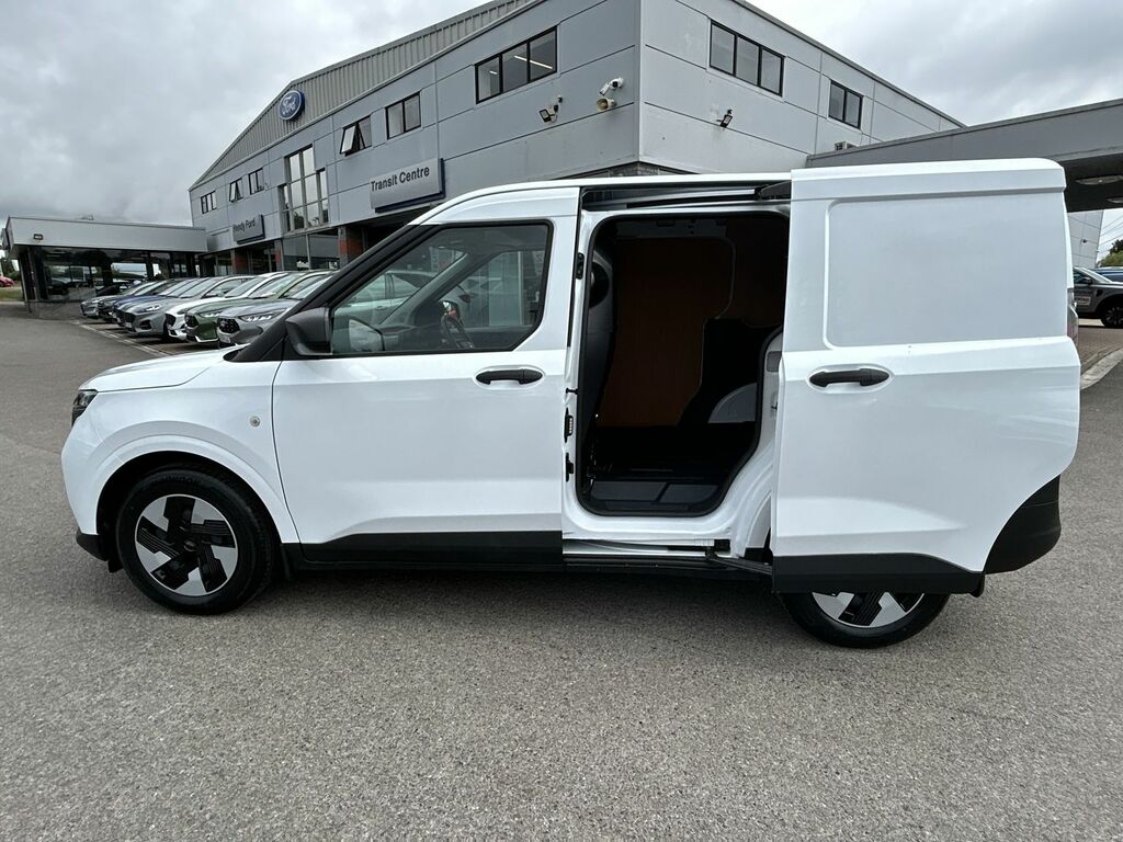 Ford Transit Courier 43Kwh Limited Panel Van Swb 136 Black #8