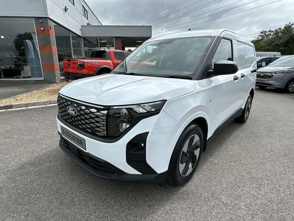 Ford Transit Courier 43Kwh Limited Panel Van Swb 136 Black #9