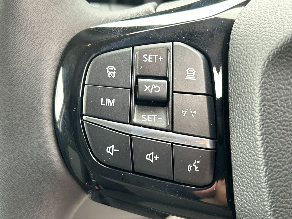 Ford Transit Courier 43Kwh Limited Panel Van Swb 136 Black #44