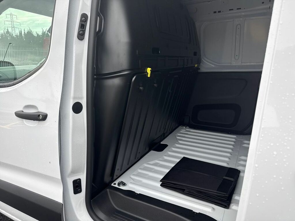 Vauxhall Combo Crg Xl H1 2300 1.5 Tb D 100 Prme White #25