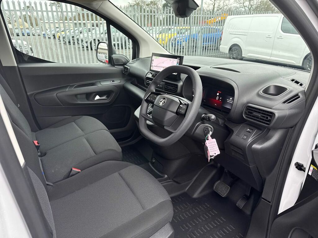 Vauxhall Combo 1.5 Turbo D 130Ps Prime Plus H1 Van White