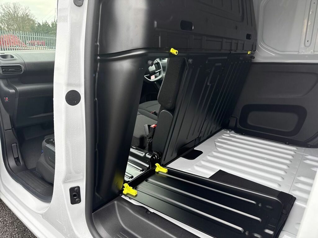 Vauxhall Combo Crg Xl H1 2300 1.5 Tb D 100 Prme White #20