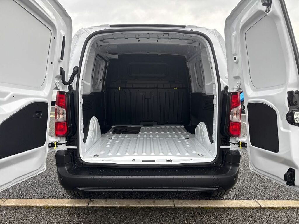 Vauxhall Combo Crg Xl H1 2300 1.5 Tb D 100 Prme White #24