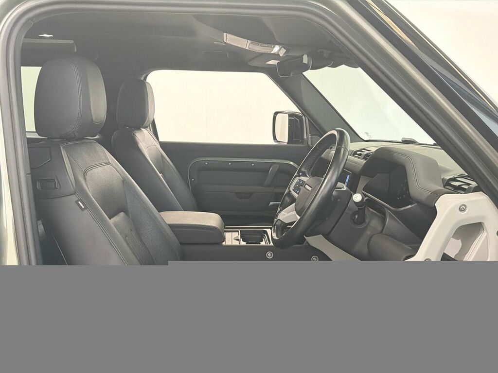 Land Rover Defender 90 3.0 D250 S 90 Green #4