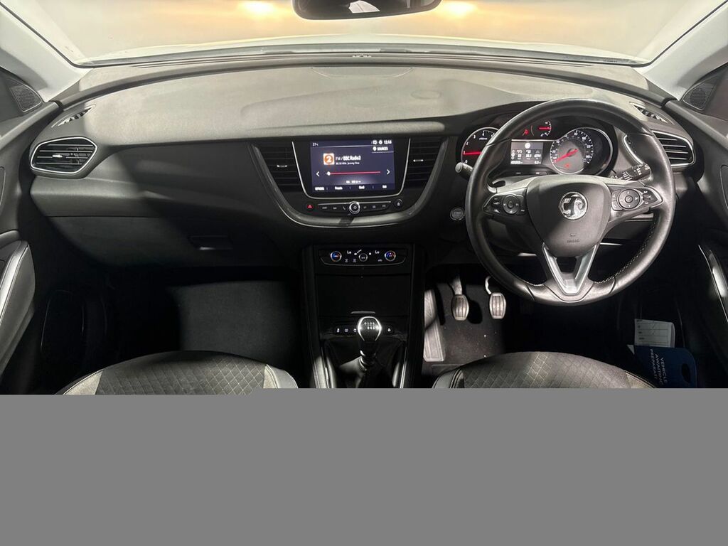 Vauxhall Grandland X 1.2 Turbo Sport Nav White
