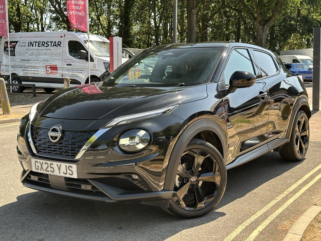 Nissan Juke 1.6 Hybrid Tekna GX25YJS Black #5
