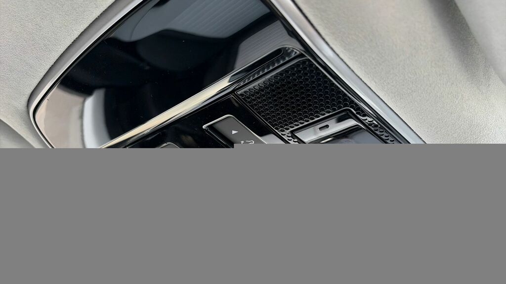 Land Rover Range Rover Sport 4.4 P635 V8 Sv Edition One Gloss Black #4