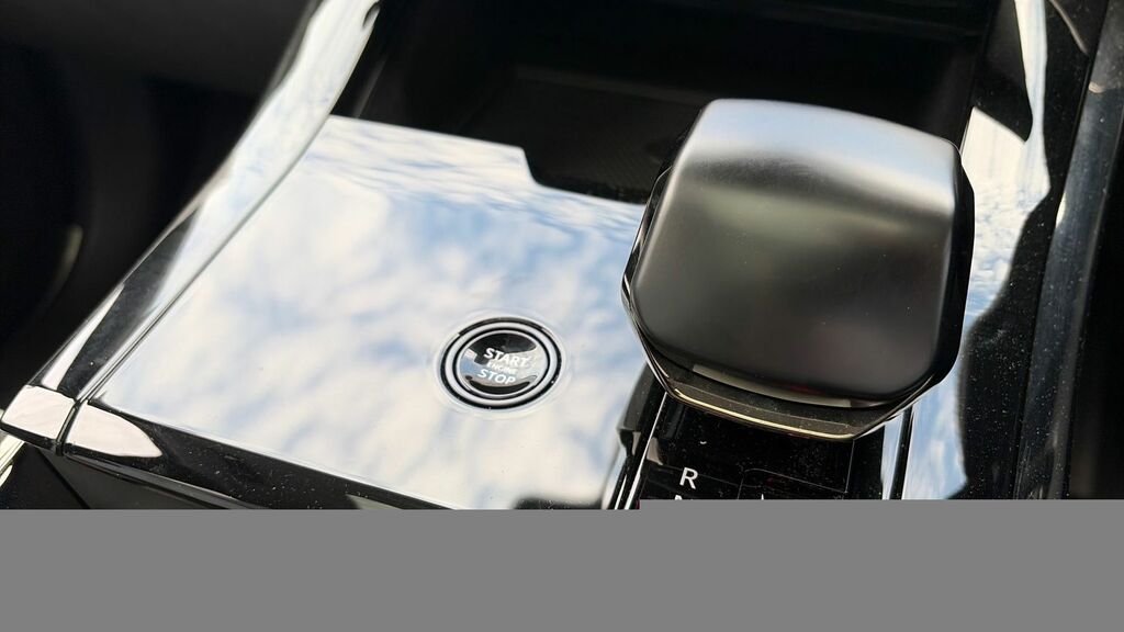 Land Rover Range Rover Sport 4.4 P635 V8 Sv Edition One Gloss Black