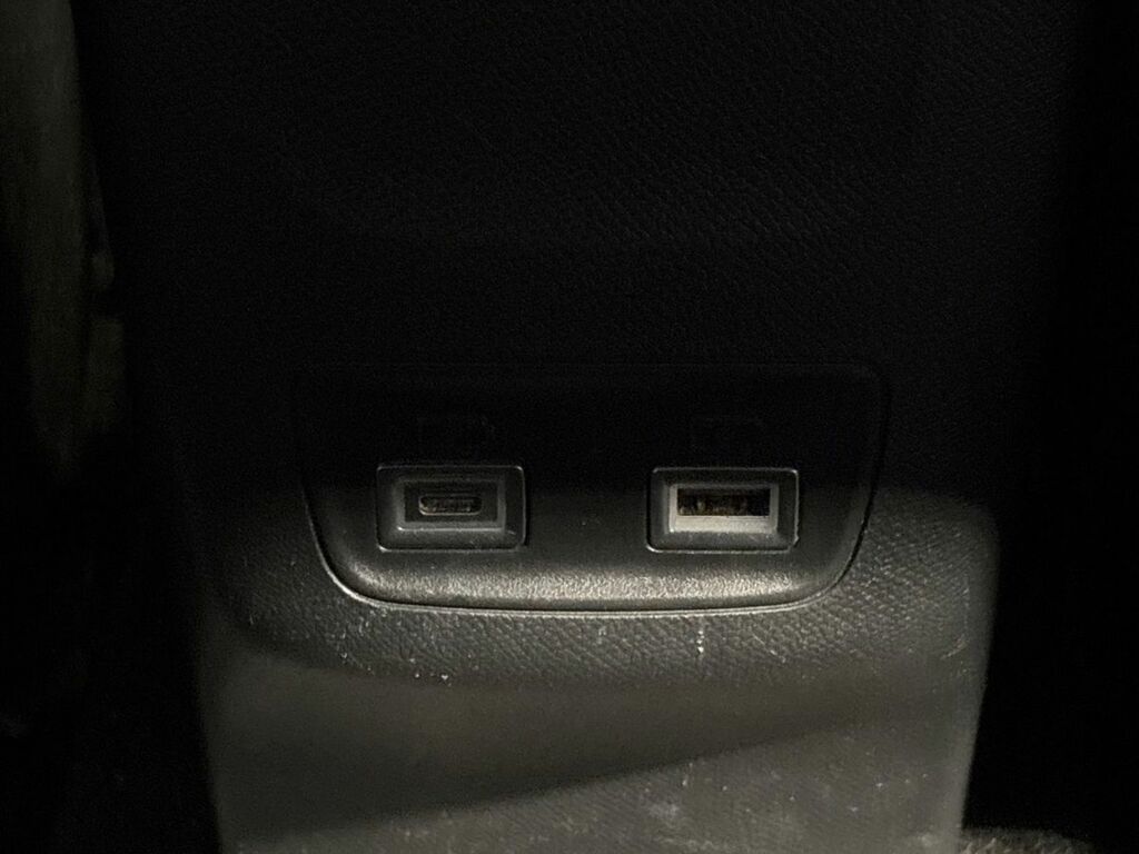 Peugeot 2008 2008 Gt Puretech Ss Black #19
