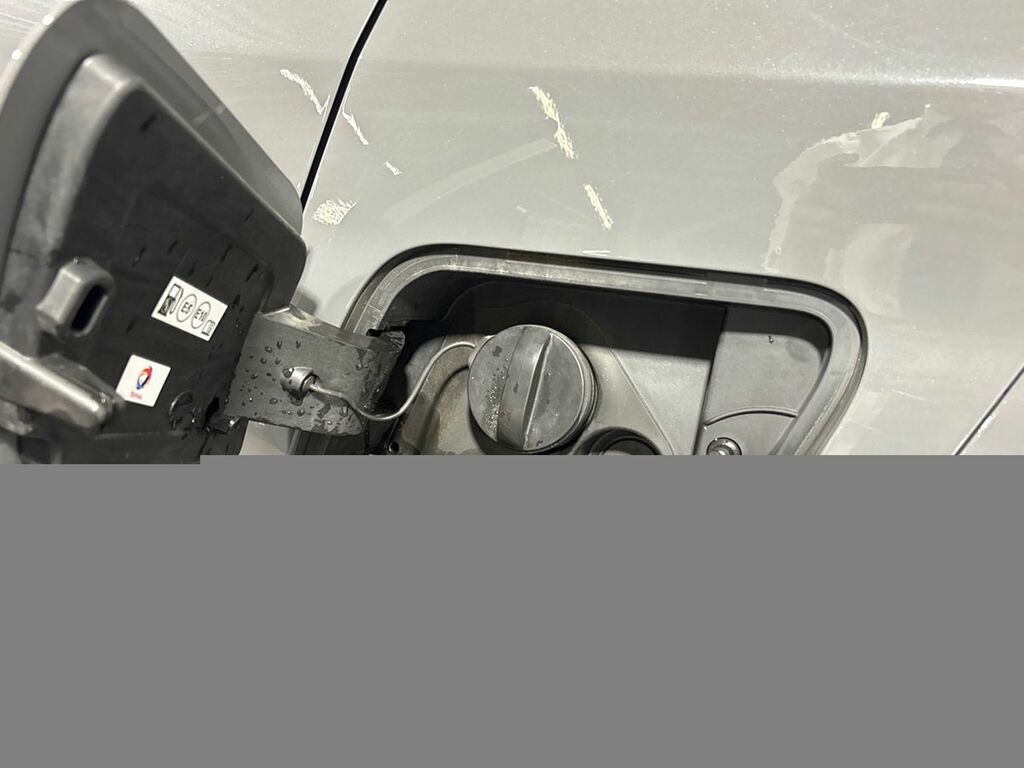 Peugeot 2008 2008 Gt Puretech Ss Black #7
