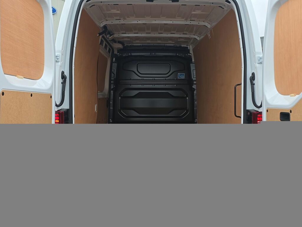 Renault Master Mm35 Blue Dci 130 Advance Medium Roof Van White #6