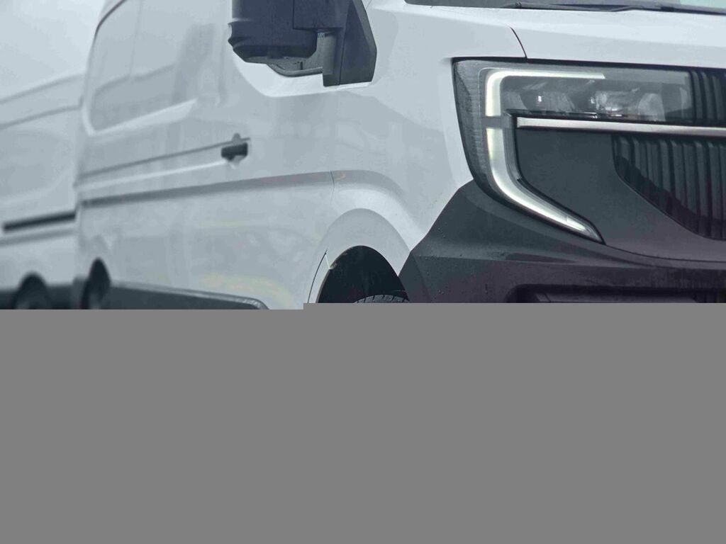 Renault Master Mm35 Blue Dci 130 Advance Medium Roof Van White #3