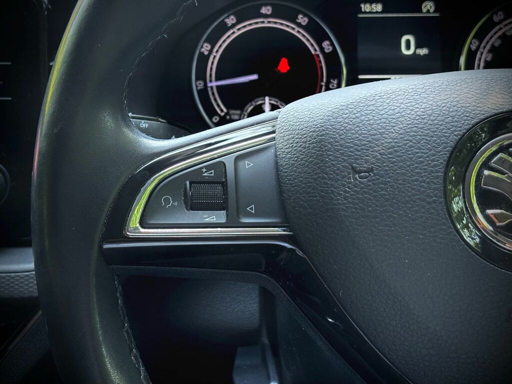 Skoda Kamiq Suv Grey #12