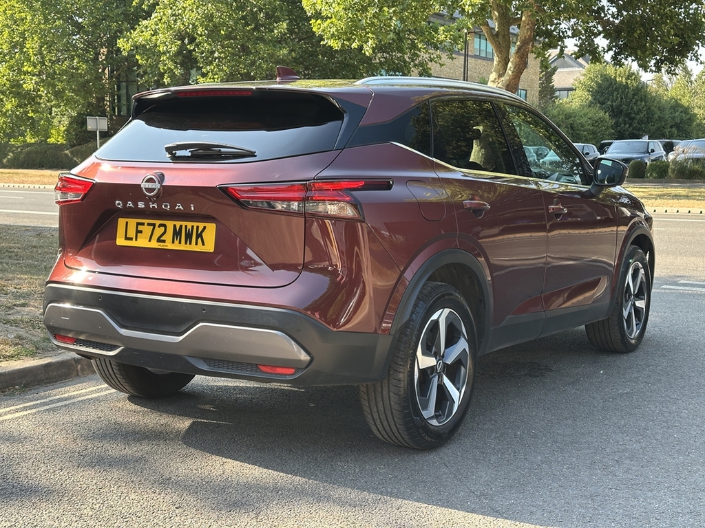 Nissan Qashqai 1.3 Dig-t Mh 158 N-connecta Xtronic Red #5