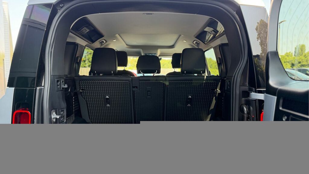 Land Rover Defender 110 3.0 D250 Xs Edition 110 Silver #4