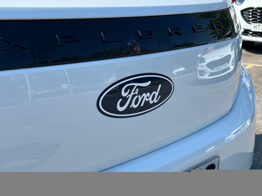 Ford Explorer 210Kw Select 77Kwh White