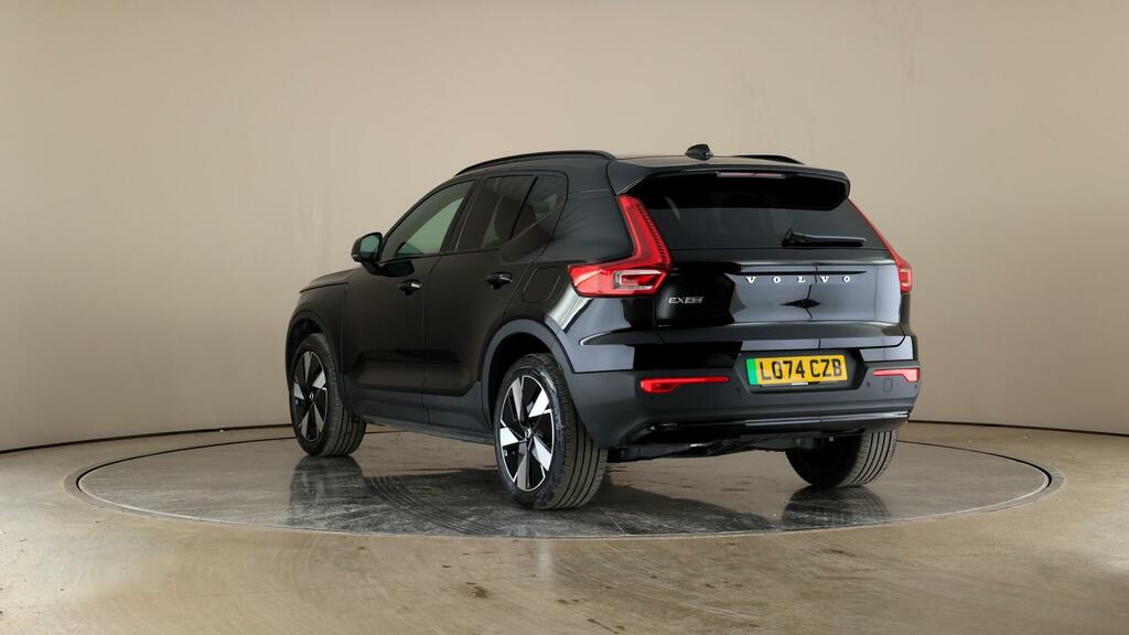 Volvo EX40 Plus Single Motor Extended Range Green #2