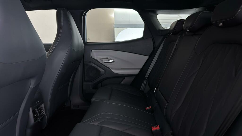Ford Explorer Extended Range 77Kwh Premium #2